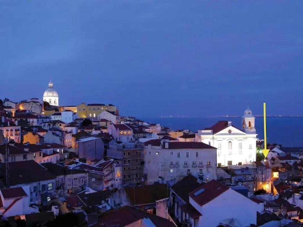 Alfama, The Heart Of Fado - Minutes From Tram 28 * Lissabon