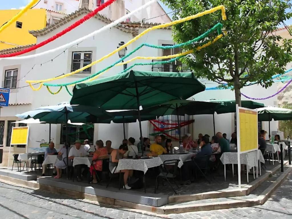 Alfama, The Heart Of Fado - Minutes From Tram 28