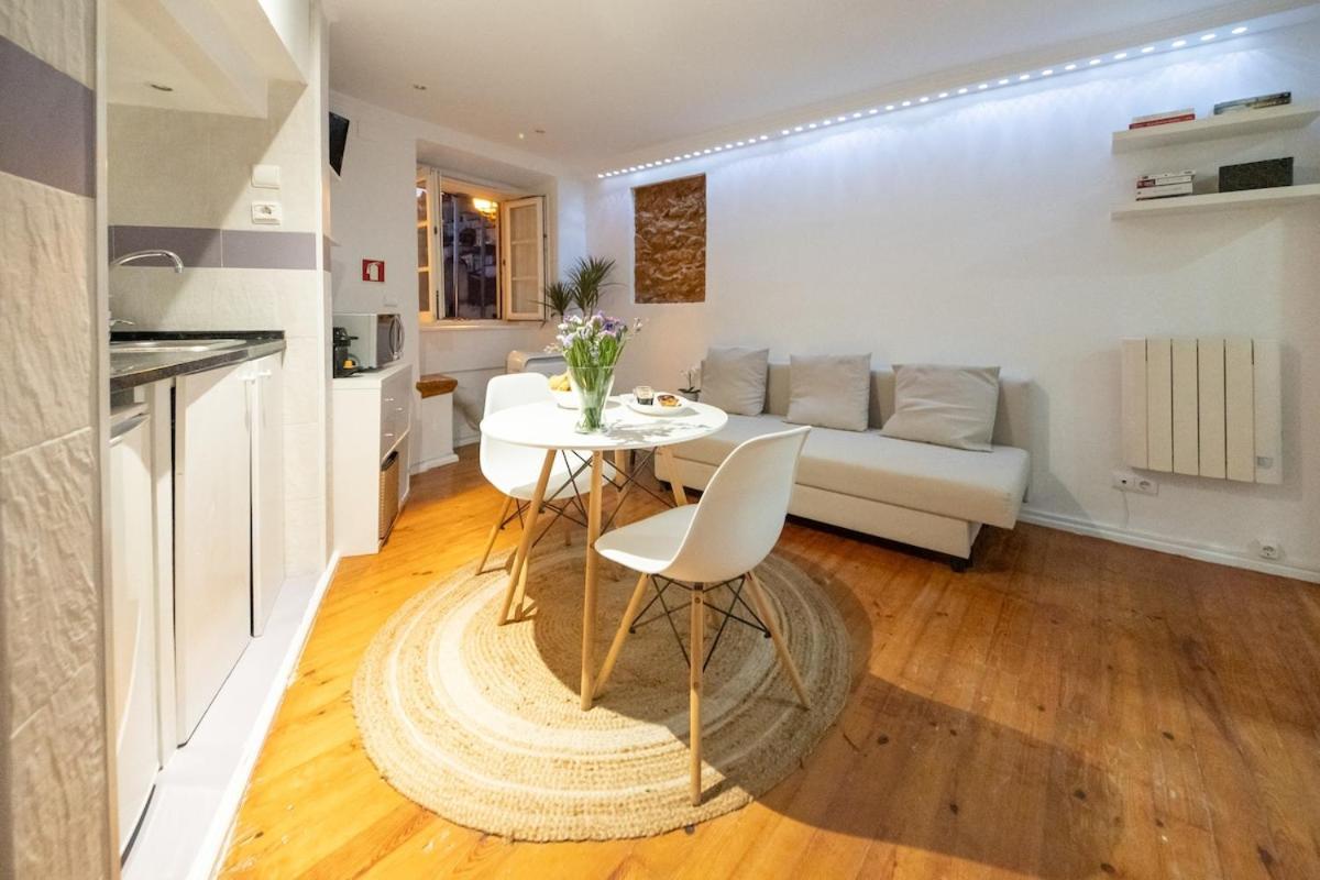 Apartment Alfama, The Heart Of Fado - Minutes From Tram 28 *