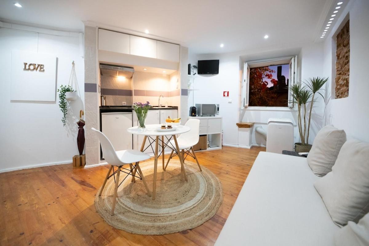 Apartment Alfama, The Heart Of Fado - Minutes From Tram 28 Lissabon